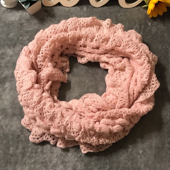 **Beautiful** Pink w/GOLD SPARKLE✨Infinity Scarf! - Picture 2 of 3